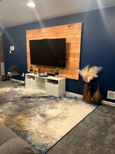 4755 Esterbrook Rd in Columbus, OH - Building Photo - Building Photo