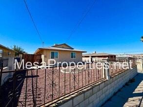 1210 Oasis Dr in Barstow, CA - Building Photo - Building Photo
