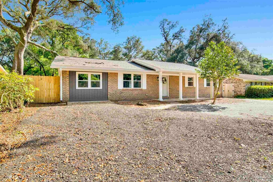 12891 Lillian Hwy in Pensacola, FL - Building Photo