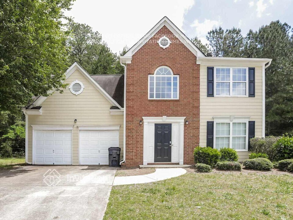 1101 Shimmering Ct in Austell, GA - Building Photo