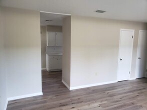 501 W Miller St in Fruitland Park, FL - Building Photo - Building Photo