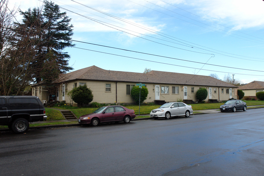 Overlook Terrace Apartments in Portland, OR - Building Photo