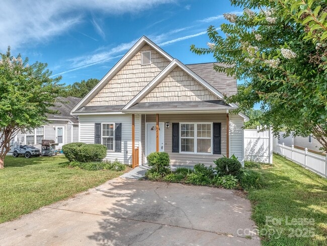 6213 Derryfield Dr in Charlotte, NC - Foto de edificio - Building Photo