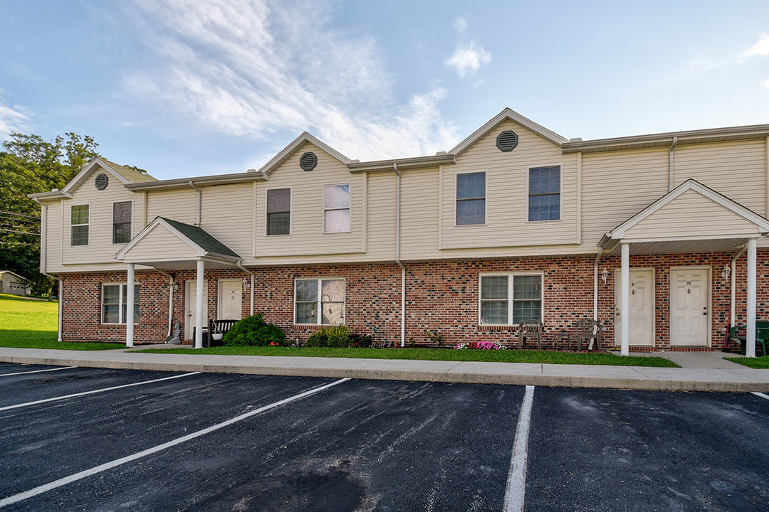 Muirwood Greene in Romney, WV - Building Photo