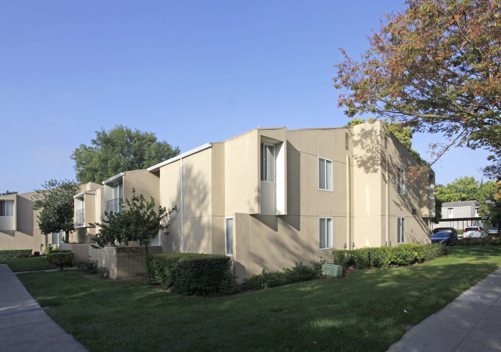 El Rancho Verde in San Jose, CA - Foto de edificio