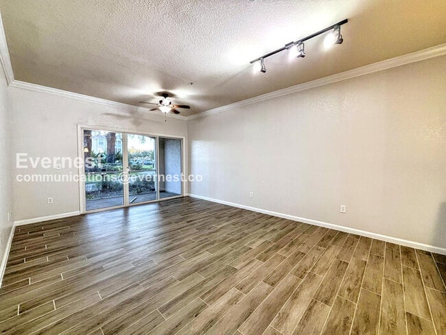 8290 Gate Pkwy W, Unit UNIT 117 in Jacksonville, FL - Building Photo - Building Photo