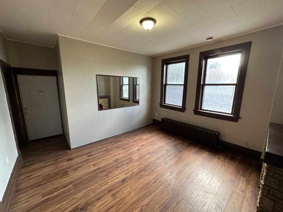 1629-1631-1631 S 7th St in Milwaukee, WI - Foto de edificio