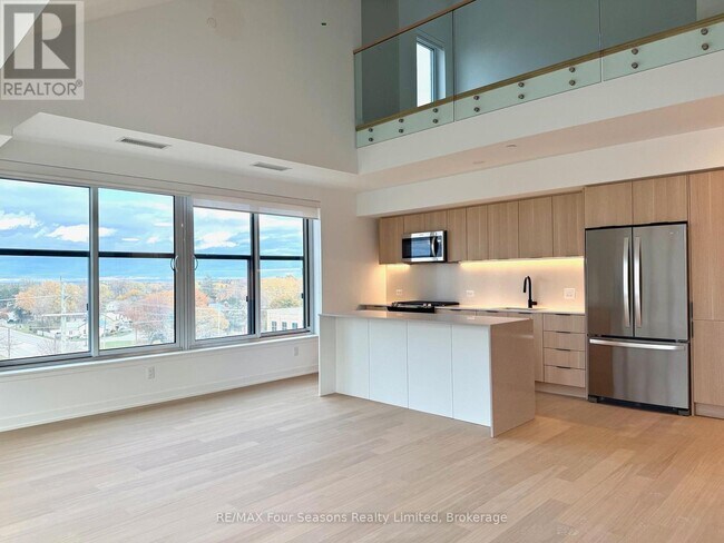 31 Huron St in Collingwood, ON - Building Photo - Building Photo