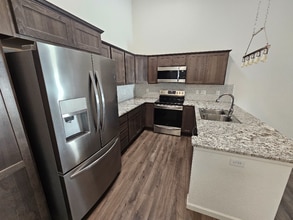 4013 Bradney Ave in Cheyenne, WY - Foto de edificio - Building Photo