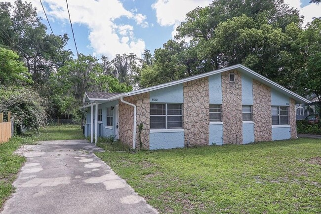 832 E Indiana Ave in DeLand, FL - Building Photo - Building Photo