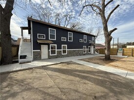 405 W Wm J Bryan Pkwy, Unit B3 in Bryan, TX - Building Photo