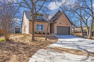 797 Deleon St in Denison, TX - Building Photo - Building Photo