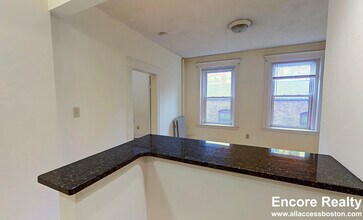 51 Queensberry St, Unit 16 in Boston, MA - Building Photo - Building Photo