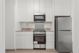 1390 Kapiolani Blvd in Honolulu, HI - Building Photo