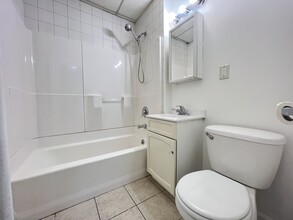 181 W 48th St, Unit 10 in Bayonne, NJ - Building Photo - Building Photo