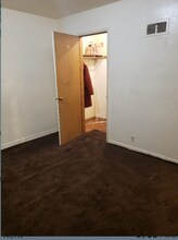 1005 Garfield Ave, Unit 4 in Rockford, IL - Building Photo - Building Photo