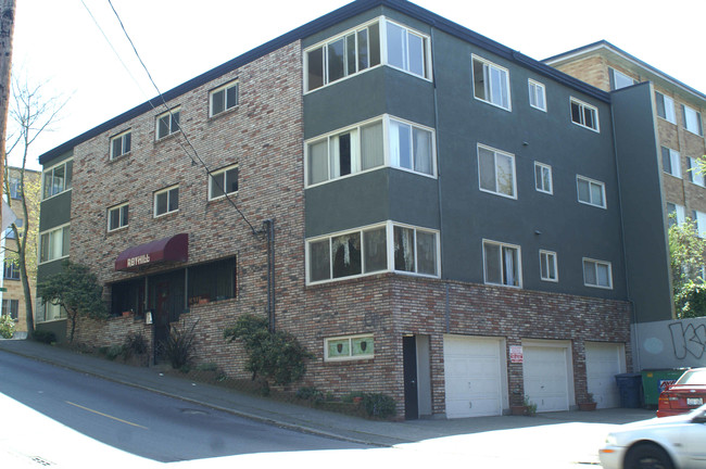 Royhill Apartments in Seattle, WA - Foto de edificio - Building Photo