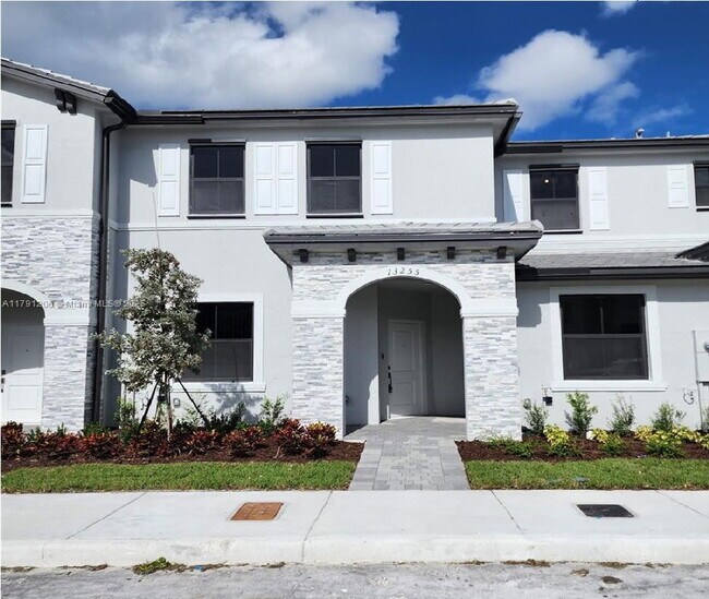 property at 13255 SW 286th St