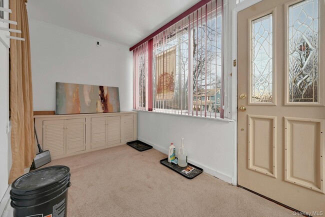 42 Williams Ave in Spring Valley, NY - Foto de edificio - Building Photo