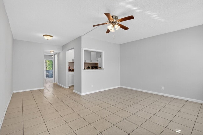 378 Sheffield P in West Palm Beach, FL - Building Photo - Building Photo