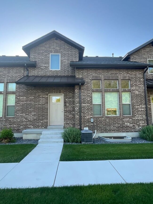 property at 153 Fenway Flds Dr