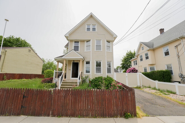 134 Gorham Ave in Hamden, CT - Building Photo - Building Photo