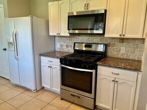 218 Birch Hill Dr in Sugar Land, TX - Building Photo - Building Photo