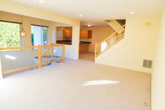 145 Captain Eames Cir in Ashland, MA - Building Photo - Building Photo