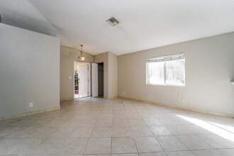 1447 SW 45th Way in Deerfield Beach, FL - Building Photo - Building Photo