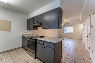 250 N Madison St in Siloam Springs, AR - Building Photo - Building Photo