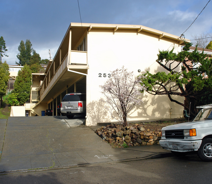 253 Union St in San Rafael, CA - Foto de edificio