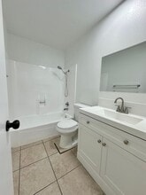 2890 E Artesia Blvd in Long Beach, CA - Building Photo - Building Photo