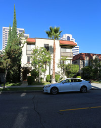 521 N Louise St in Glendale, CA - Foto de edificio - Building Photo