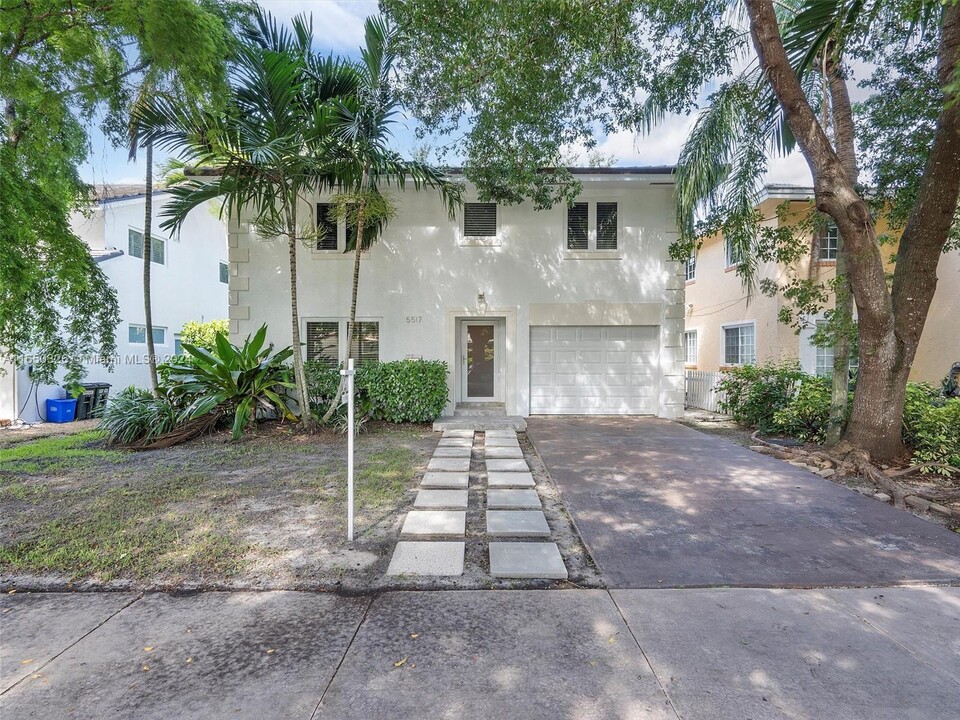 5517 Sardinia St in Coral Gables, FL - Building Photo