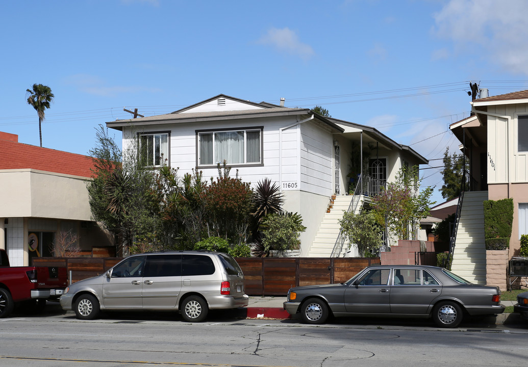 11605 W Washington Blvd in Los Angeles, CA - Foto de edificio