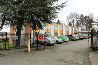 Crestview Apartments in Seattle, WA - Foto de edificio - Building Photo