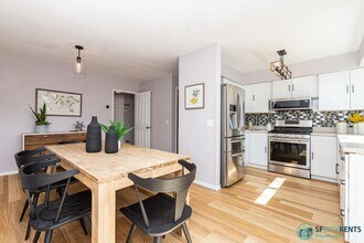 112 Bella Vista Ave in Pacifica, CA - Building Photo - Building Photo