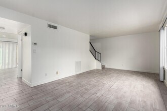 1586 West Campbell Ave in Phoenix, AZ - Building Photo - Building Photo