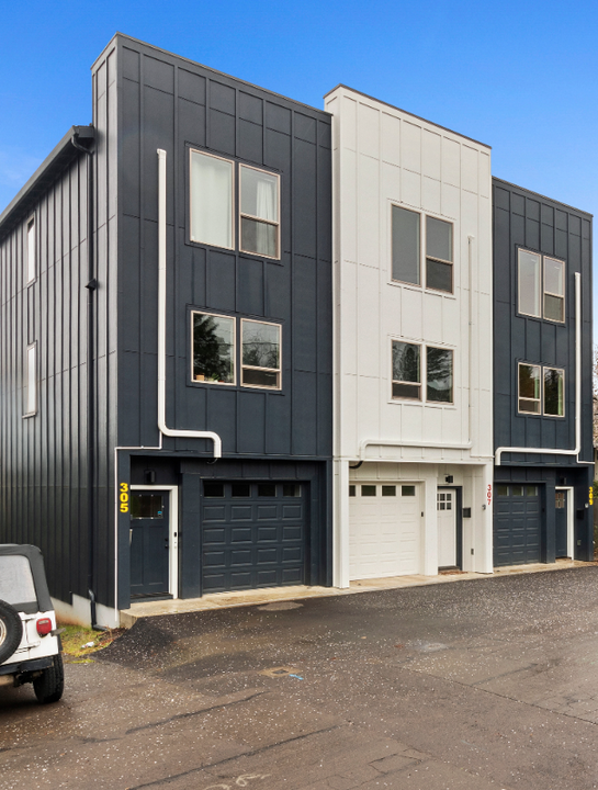 309 Myrtle St-Unit -309 in Oregon City, OR - Building Photo