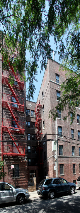 Felipes building in Corona, NY - Foto de edificio