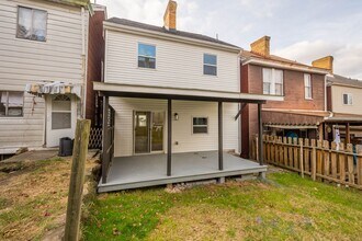 4219 Shields St in Pittsburgh, PA - Building Photo - Building Photo