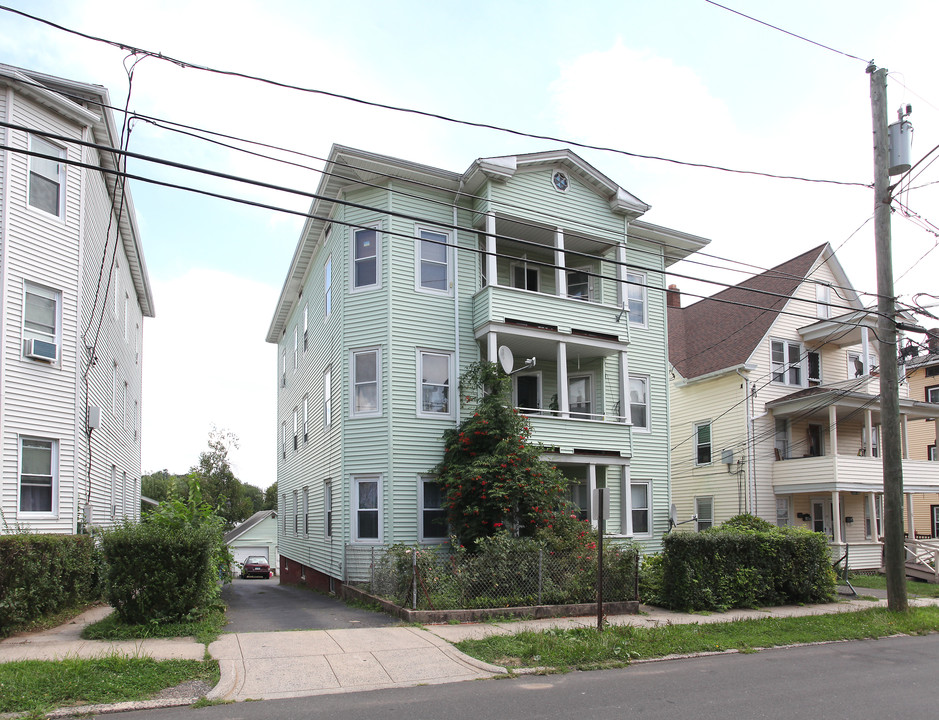 157 Grove St in New Britain, CT - Building Photo