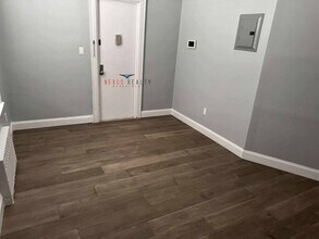 21-44-44 71st St in Queens, NY - Building Photo - Building Photo