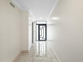 16506 Bridge End Rd in Miami Lakes, FL - Building Photo - Building Photo