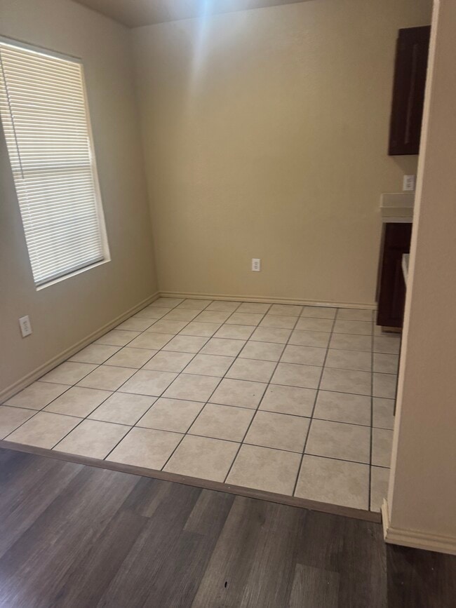 property at 304 S Magnolia St