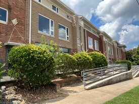 3586 N Davidson St in Charlotte, NC - Building Photo