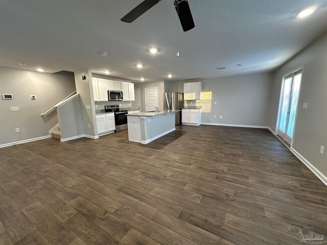 7540 Oak Lake Blvd in Bellview, FL - Building Photo - Building Photo