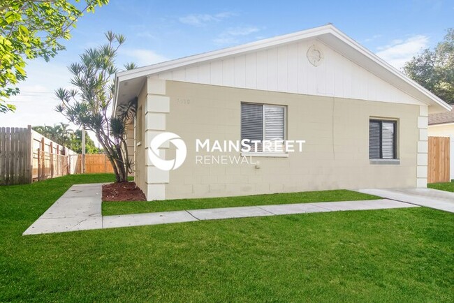 property at 2550 Via Veneto Ct