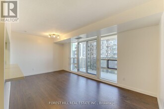 153-2153 Beecroft Rd in Toronto, ON - Building Photo - Building Photo