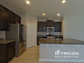 11155 Abaco Island Ave in Riverview, FL - Building Photo - Building Photo